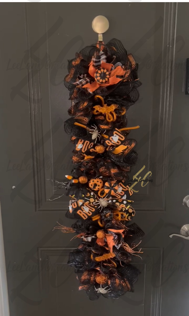 Halloween Door Swag – Spooky Seasonal Decor for Your Home