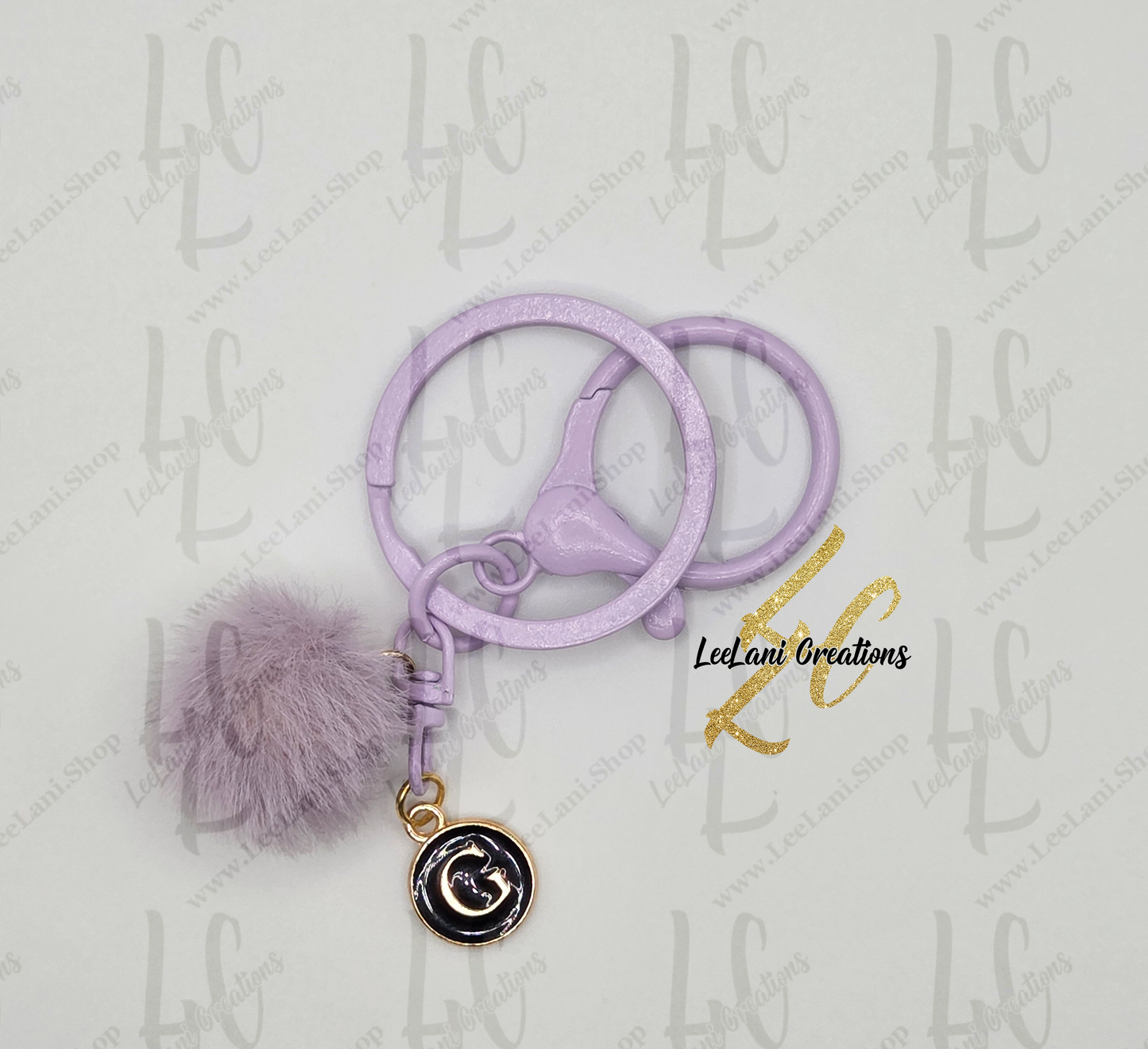 Pom Pom Initial Keychain – Fluffy Minimal Charm with Personalized Letter